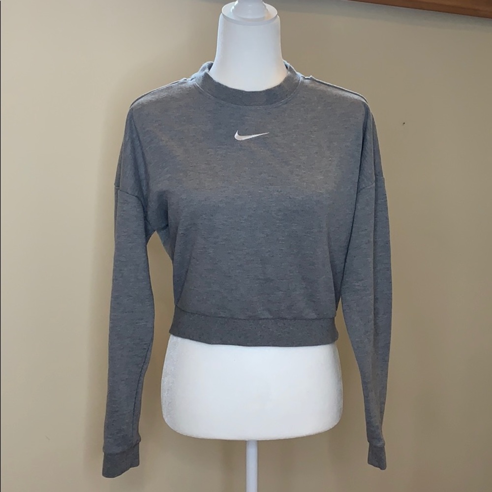 Cropped Nike Sweatshirt